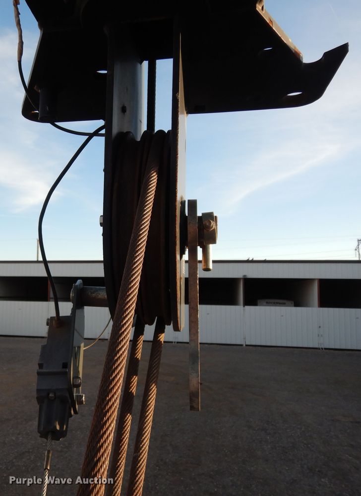 image for item DJ7489 2014 Peterbilt 365  crane truck