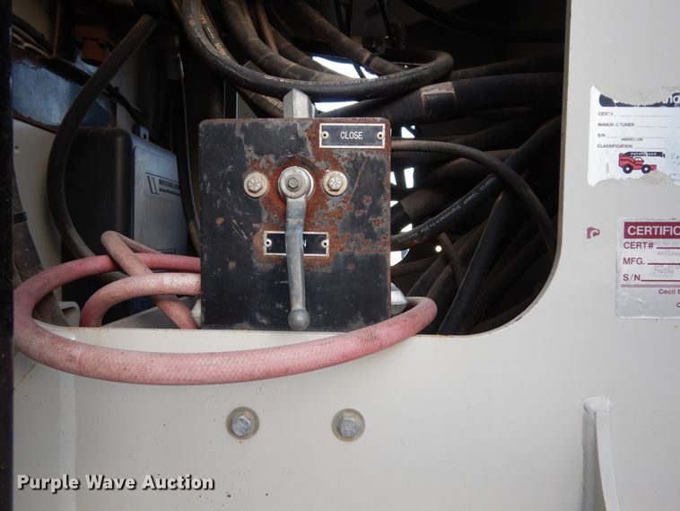 image for item DJ7489 2014 Peterbilt 365  crane truck