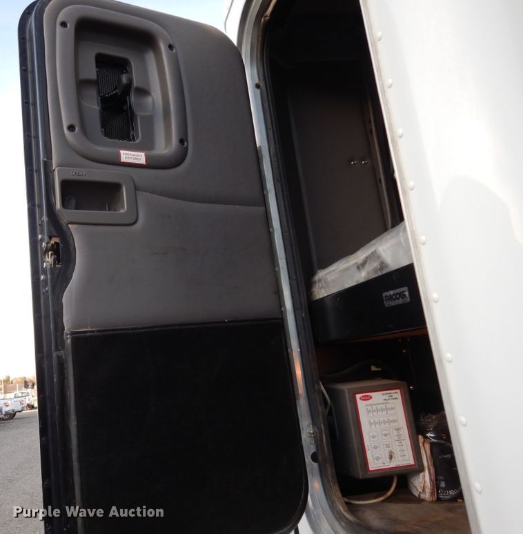 image for item DJ7489 2014 Peterbilt 365  crane truck