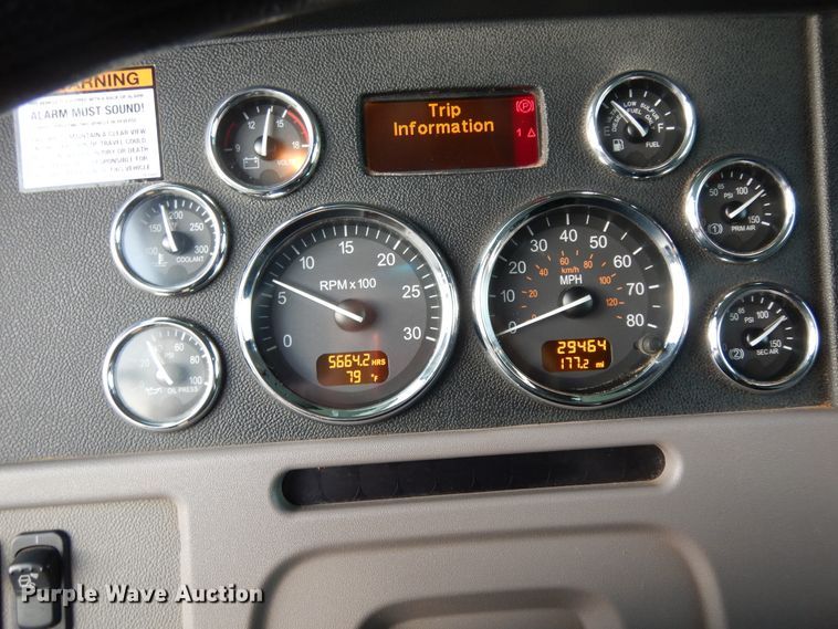 image for item DJ7489 2014 Peterbilt 365  crane truck