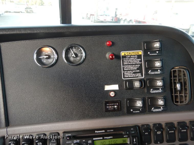 image for item DJ7489 2014 Peterbilt 365  crane truck