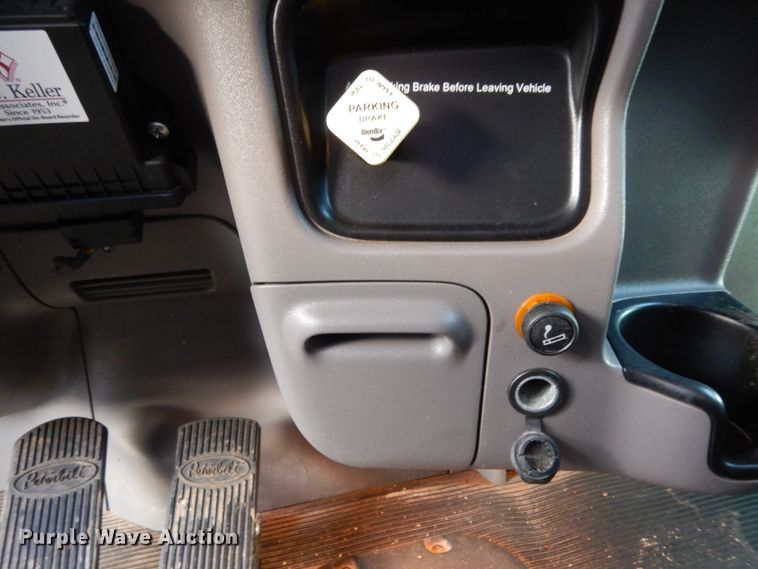 image for item DJ7489 2014 Peterbilt 365  crane truck