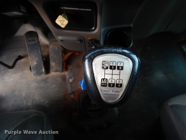 image for item DJ7489 2014 Peterbilt 365  crane truck