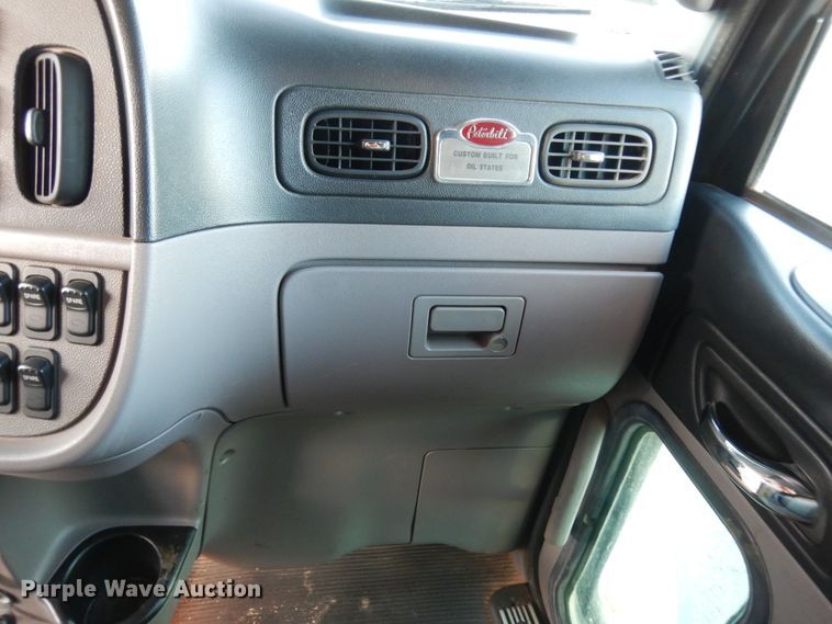 image for item DJ7489 2014 Peterbilt 365  crane truck