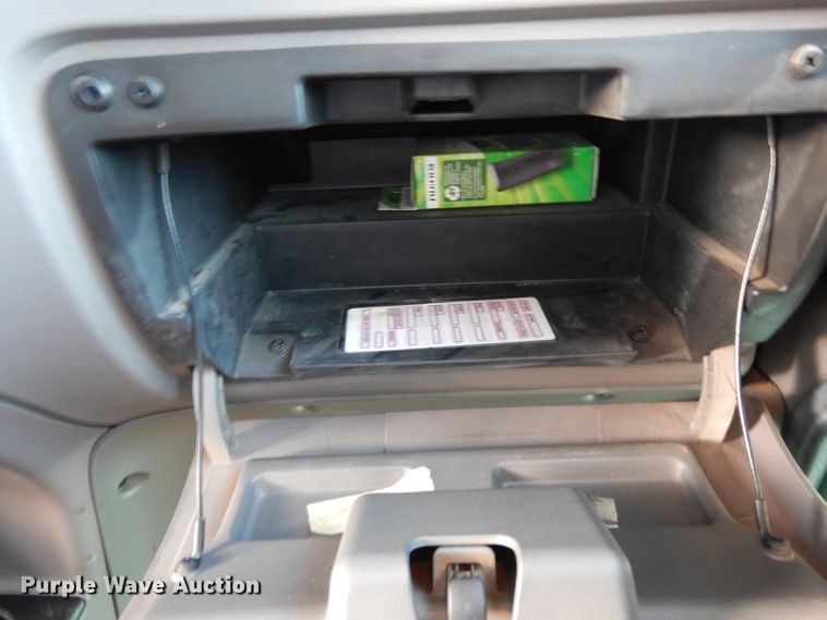 image for item DJ7489 2014 Peterbilt 365  crane truck