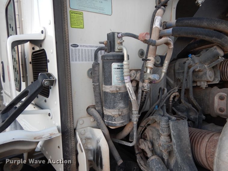 image for item DJ7489 2014 Peterbilt 365  crane truck