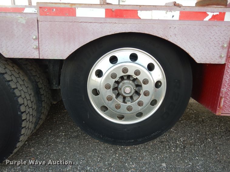 image for item DJ7489 2014 Peterbilt 365  crane truck