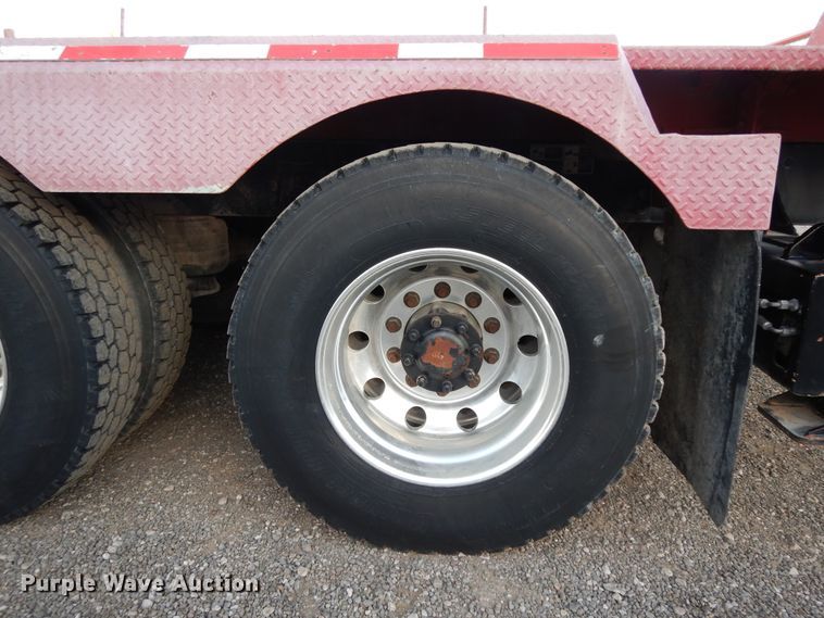 image for item DJ7489 2014 Peterbilt 365  crane truck