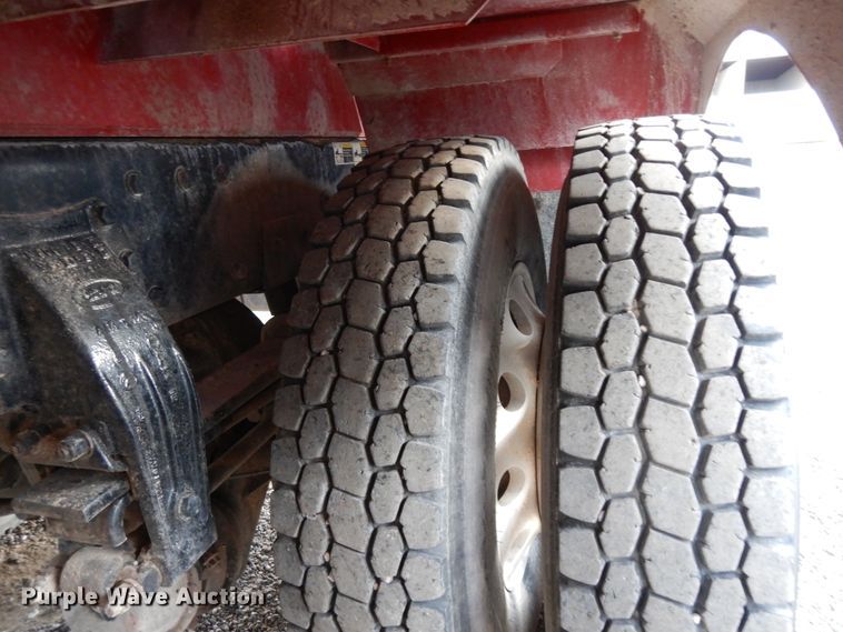 image for item DJ7489 2014 Peterbilt 365  crane truck