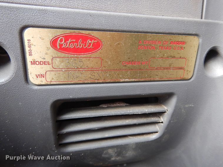 image for item DJ7489 2014 Peterbilt 365  crane truck