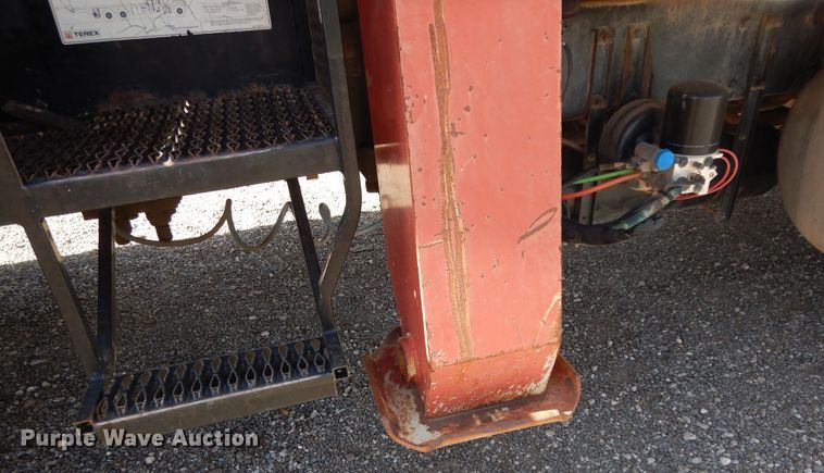 image for item DJ7490 2007 Peterbilt 378  crane truck