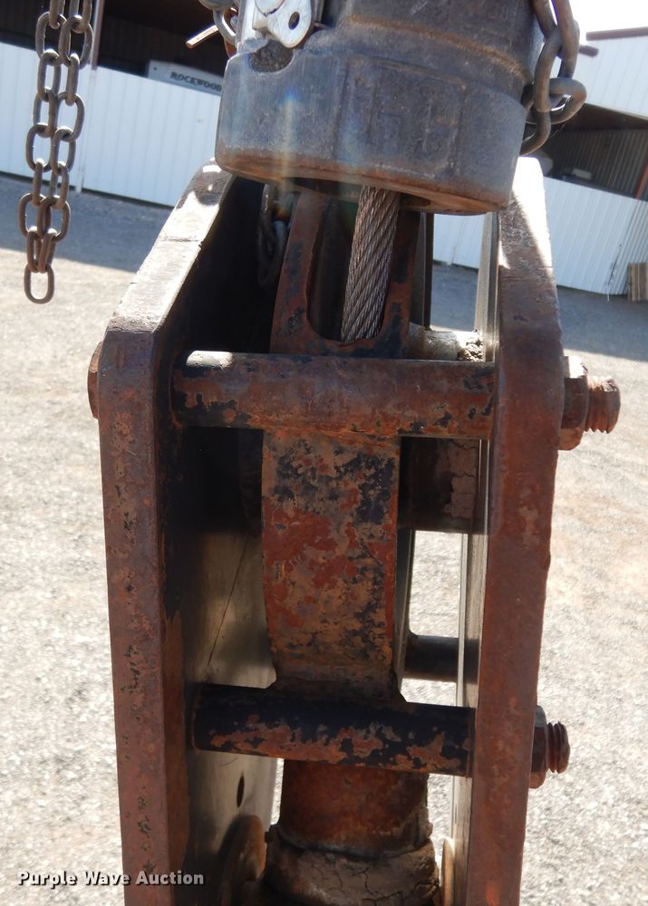 image for item DJ7490 2007 Peterbilt 378  crane truck