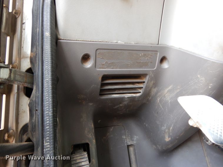 image for item DJ7490 2007 Peterbilt 378  crane truck