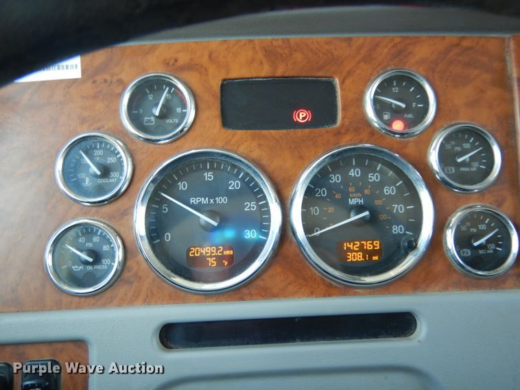 image for item DJ7490 2007 Peterbilt 378  crane truck