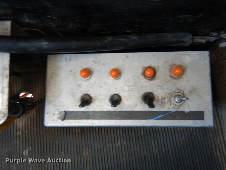 image for item DJ7490 2007 Peterbilt 378  crane truck