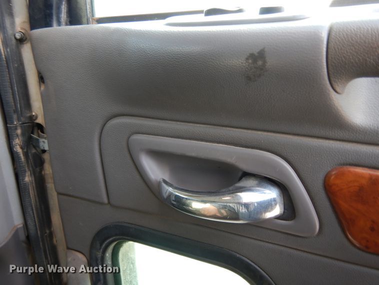 image for item DJ7490 2007 Peterbilt 378  crane truck