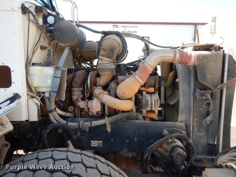 image for item DJ7490 2007 Peterbilt 378  crane truck