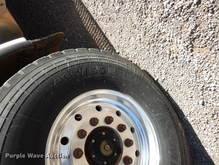 image for item DJ7490 2007 Peterbilt 378  crane truck