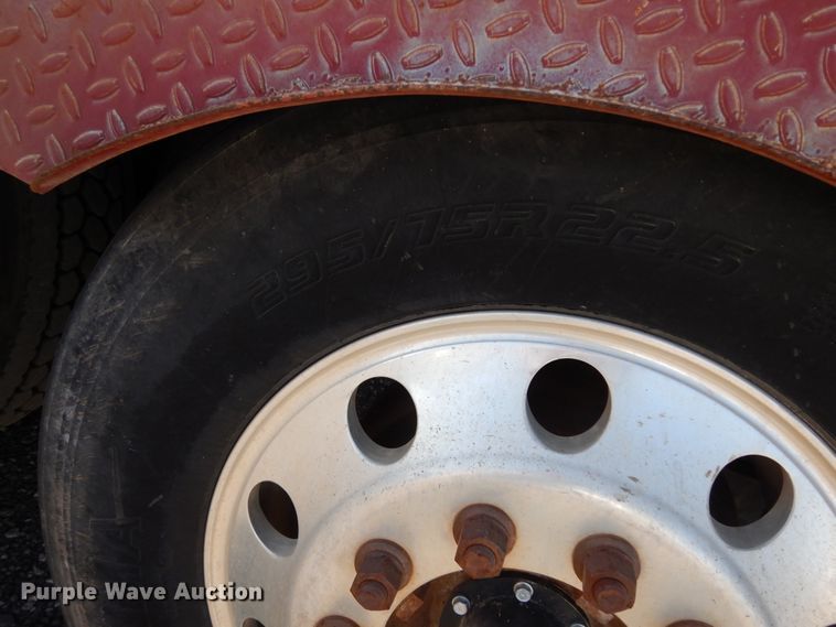 image for item DJ7490 2007 Peterbilt 378  crane truck