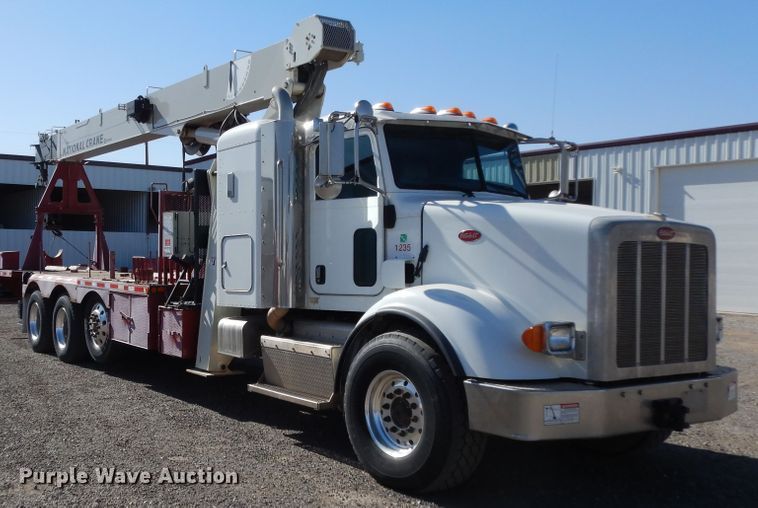 image for item DJ7491 2014 Peterbilt 365  crane truck