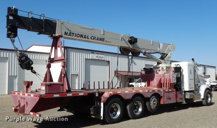 image for item DJ7491 2014 Peterbilt 365  crane truck