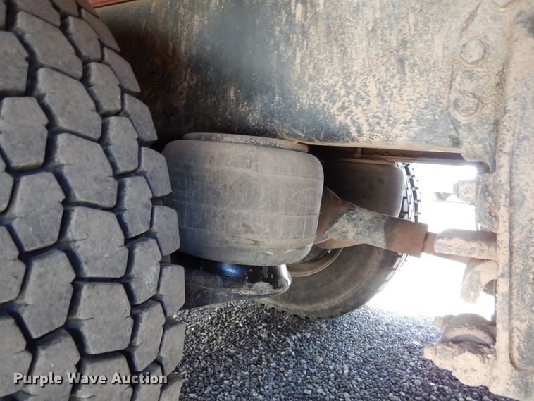 image for item DJ7491 2014 Peterbilt 365  crane truck