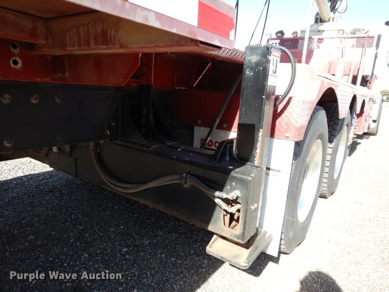 image for item DJ7491 2014 Peterbilt 365  crane truck