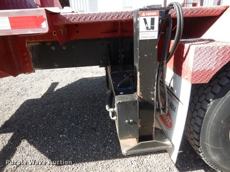 image for item DJ7491 2014 Peterbilt 365  crane truck