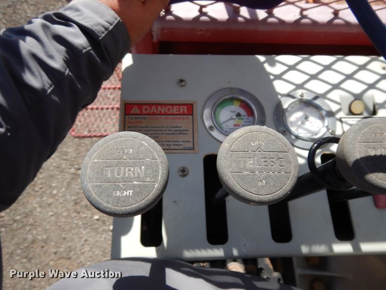 image for item DJ7491 2014 Peterbilt 365  crane truck