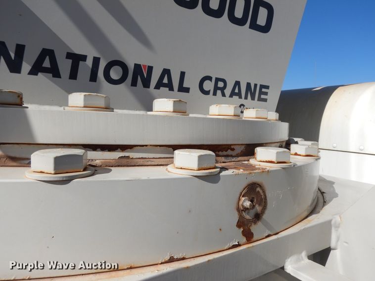 image for item DJ7491 2014 Peterbilt 365  crane truck