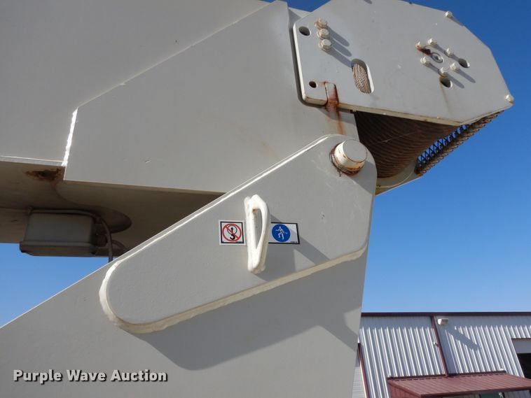 image for item DJ7491 2014 Peterbilt 365  crane truck