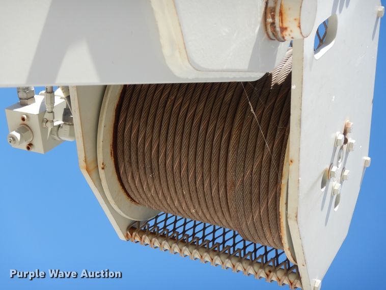 image for item DJ7491 2014 Peterbilt 365  crane truck