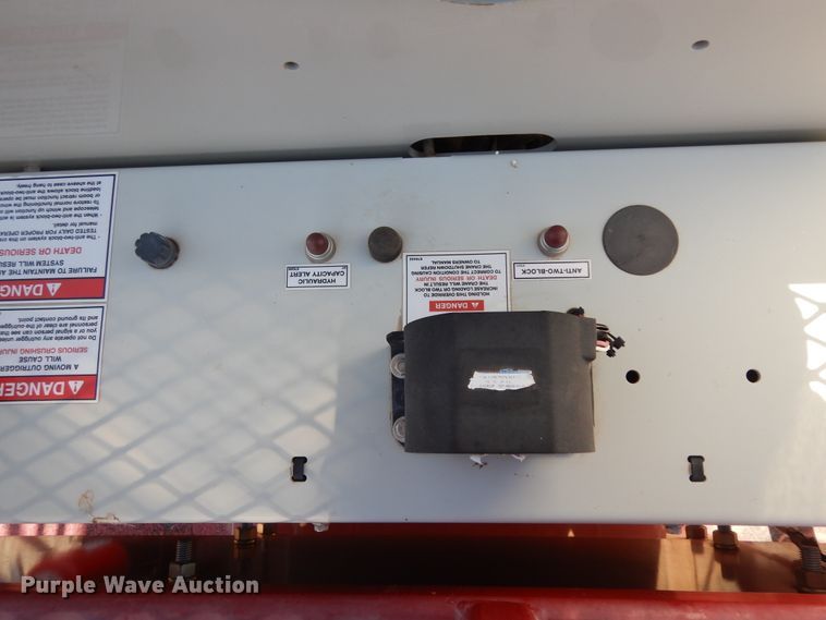 image for item DJ7491 2014 Peterbilt 365  crane truck