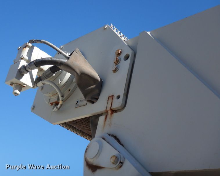 image for item DJ7491 2014 Peterbilt 365  crane truck