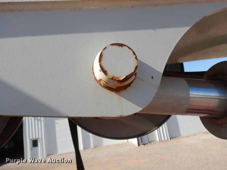 image for item DJ7491 2014 Peterbilt 365  crane truck