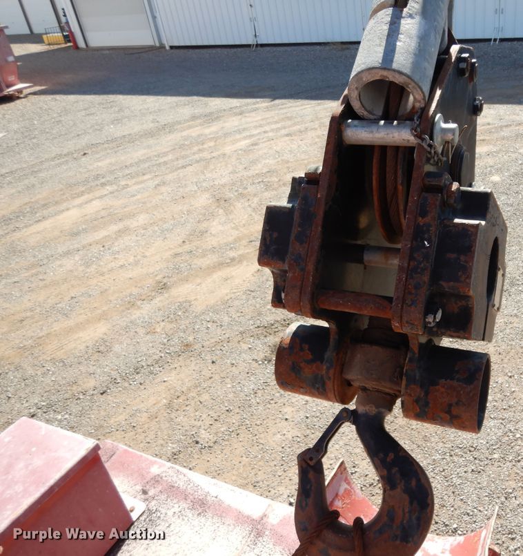 image for item DJ7491 2014 Peterbilt 365  crane truck