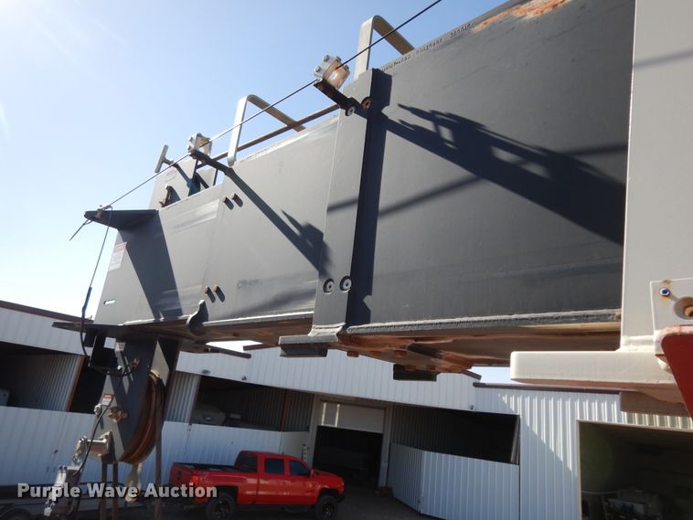 image for item DJ7491 2014 Peterbilt 365  crane truck