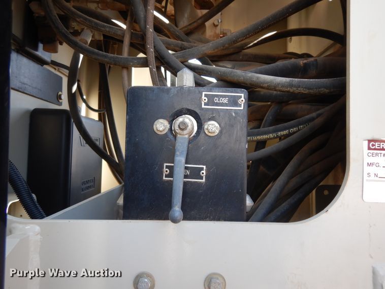 image for item DJ7491 2014 Peterbilt 365  crane truck