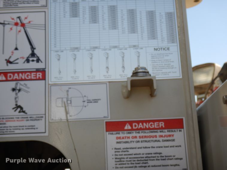 image for item DJ7491 2014 Peterbilt 365  crane truck