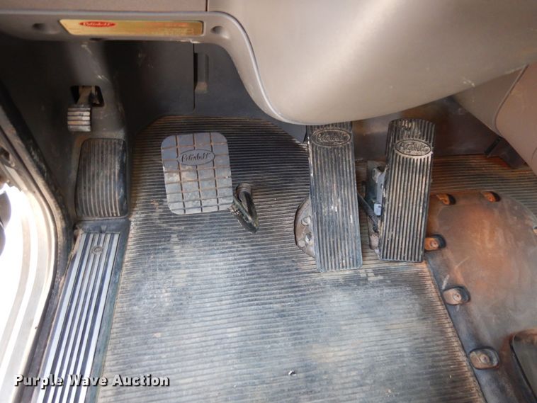 image for item DJ7491 2014 Peterbilt 365  crane truck