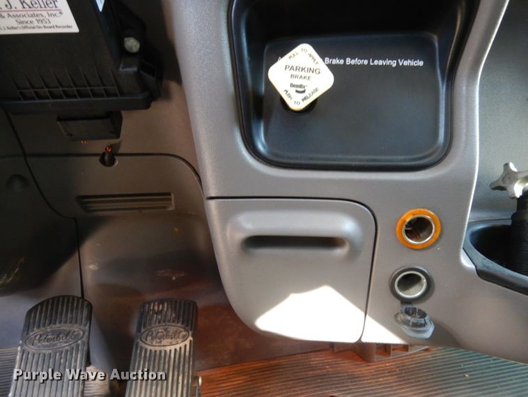 image for item DJ7491 2014 Peterbilt 365  crane truck