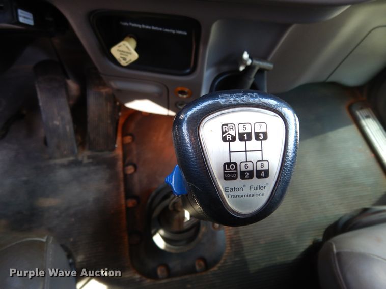 image for item DJ7491 2014 Peterbilt 365  crane truck