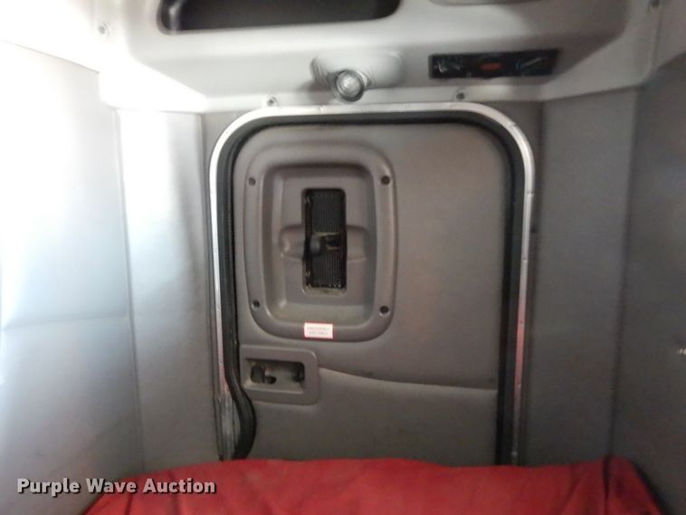 image for item DJ7491 2014 Peterbilt 365  crane truck