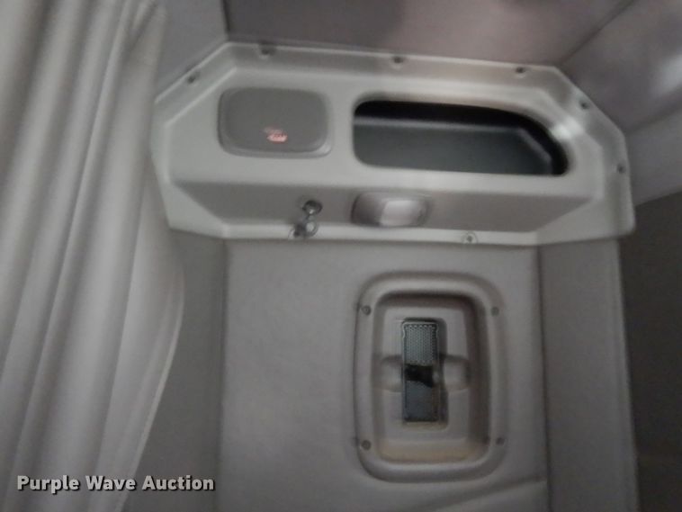 image for item DJ7491 2014 Peterbilt 365  crane truck