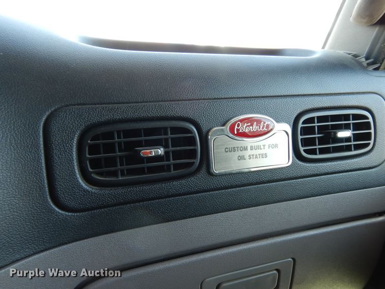 image for item DJ7491 2014 Peterbilt 365  crane truck