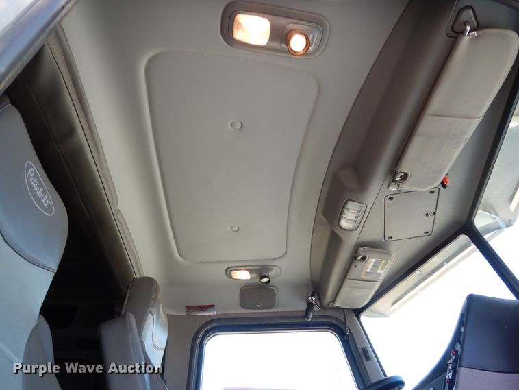 image for item DJ7491 2014 Peterbilt 365  crane truck