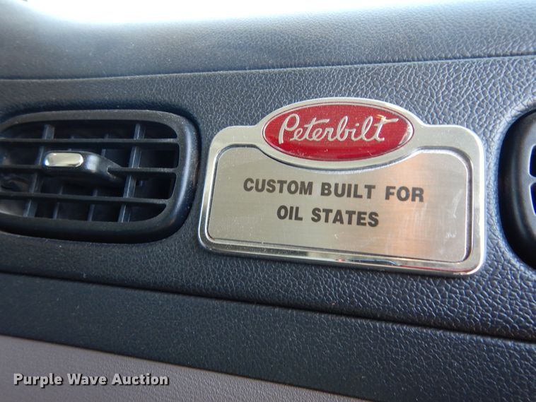 image for item DJ7491 2014 Peterbilt 365  crane truck