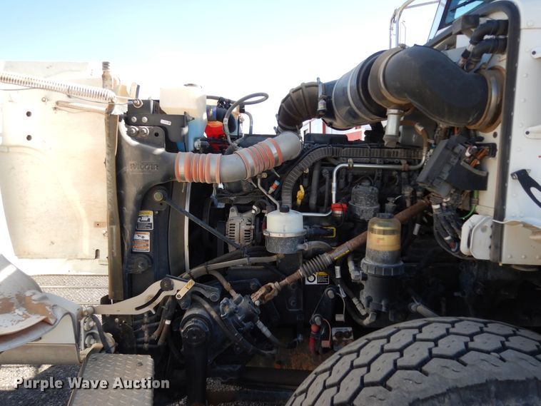 image for item DJ7491 2014 Peterbilt 365  crane truck