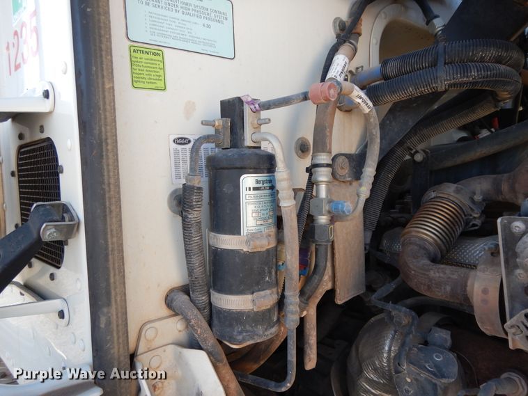 image for item DJ7491 2014 Peterbilt 365  crane truck