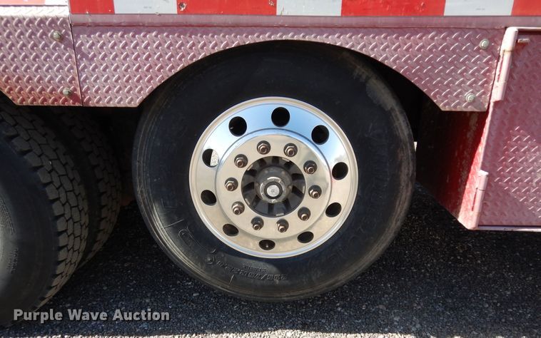 image for item DJ7491 2014 Peterbilt 365  crane truck